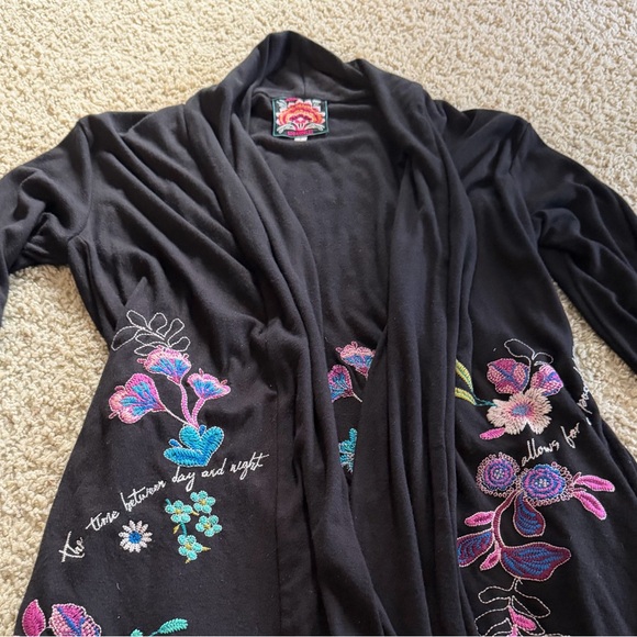 Johnny Was | Shilo Cozy Floral Embroidered Kimono Cardigan Size: Small - Picture 11 of 11